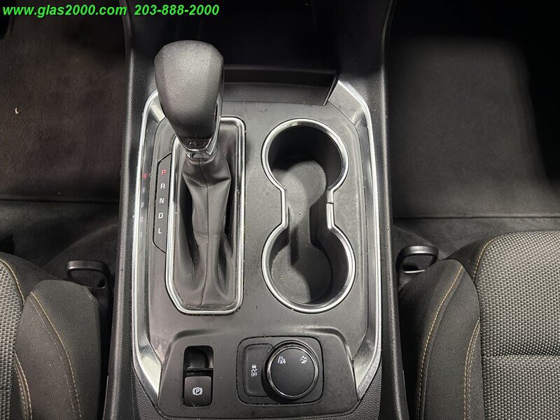 Used 2021 Chevrolet Traverse LS AWD/4WD image 29