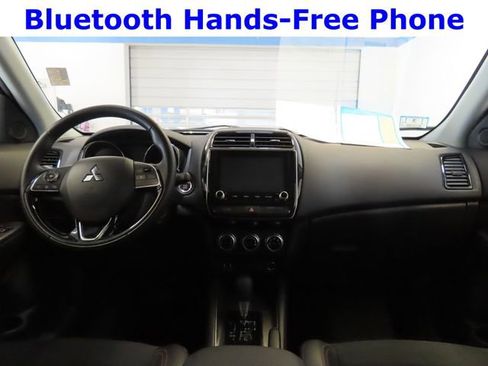 Used 2025 Mitsubishi Outlander Sport SE AWD/4WD image 7