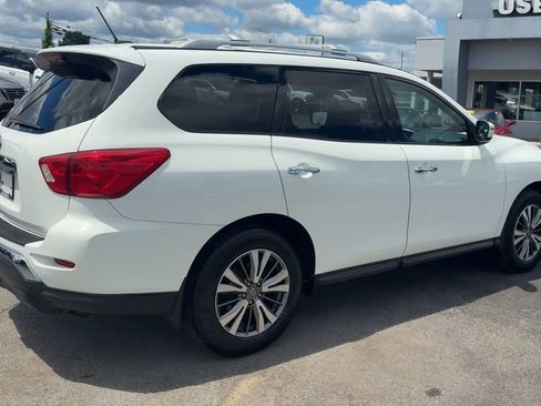 Used 2018 Nissan Pathfinder S FWD image 7