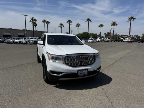 Used 2019 GMC Acadia SLT image 3