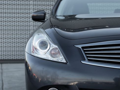 Used 2011 INFINITI G37 Journey w/ Premium Pkg image 31