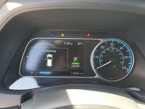 Used 2024 Nissan Leaf SV Plus image 31