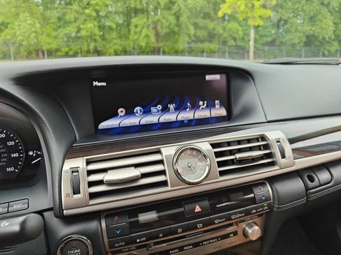 Used 2013 Lexus LS 460 image 33