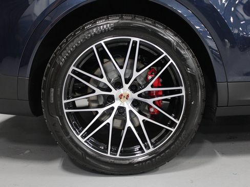 New 2026 Porsche Cayenne S image 13