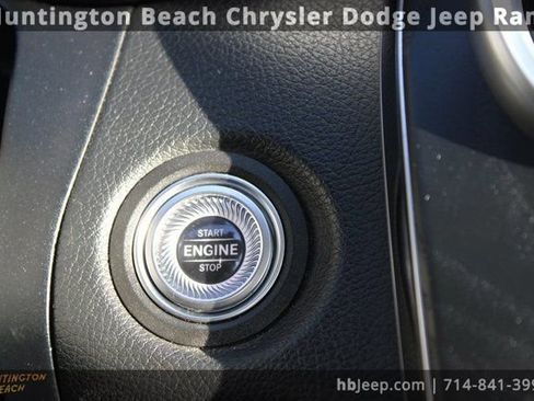 Used 2021 Mercedes-Benz C 300 Sedan image 24