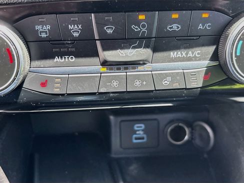 Used 2022 Ford Escape SEL w/ Technology Package FWD image 20