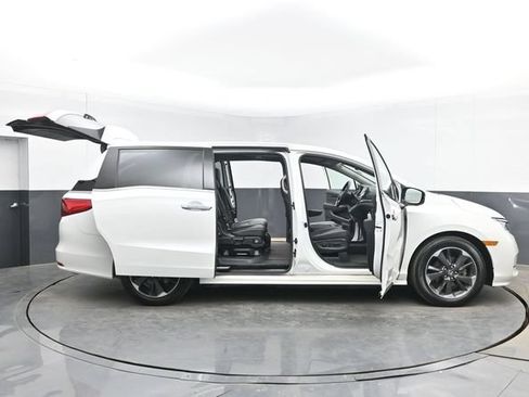 Used 2023 Honda Odyssey Elite image 55