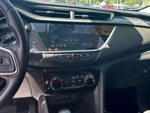 Used 2022 Buick Encore GX Preferred w/ Sport Touring Package FWD image 12