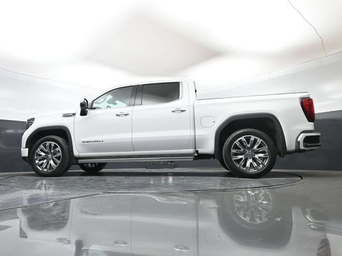 Used 2023 GMC Sierra 1500 Denali w/ Denali Reserve Package AWD/4WD image 57
