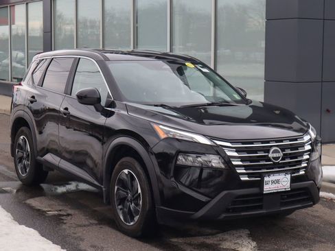 Certified 2025 Nissan Rogue SV AWD/4WD image 2