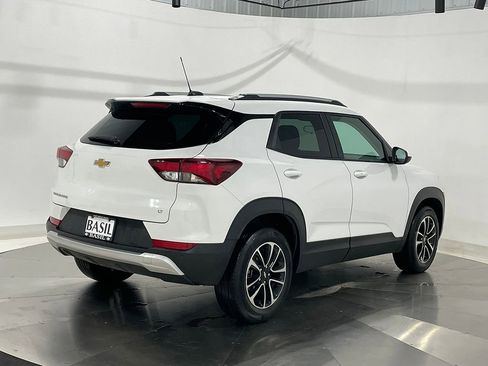 Used 2025 Chevrolet TrailBlazer LT w/ LT Cold Weather Package image 11