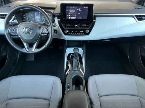 Used 2025 Toyota Corolla SE FWD image 9