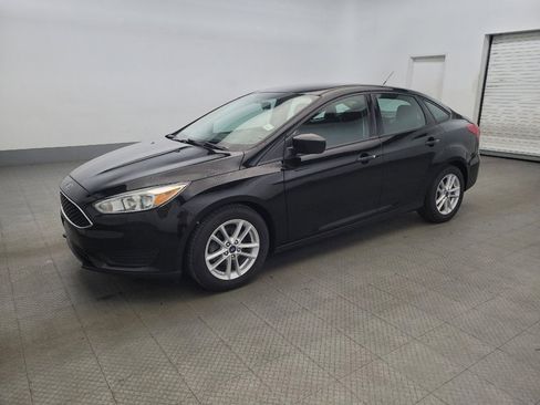Used 2018 Ford Focus SE image 2