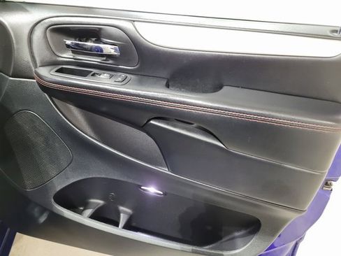 Used 2019 Dodge Grand Caravan GT image 57