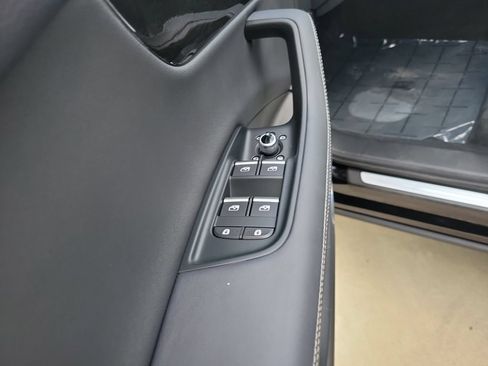Used 2025 Audi Q7 3.0T Premium Plus AWD/4WD image 13