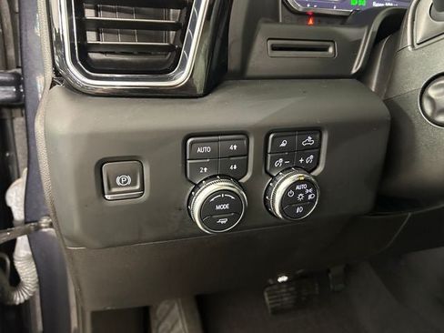 Used 2024 GMC Sierra 1500 Denali AWD/4WD image 19