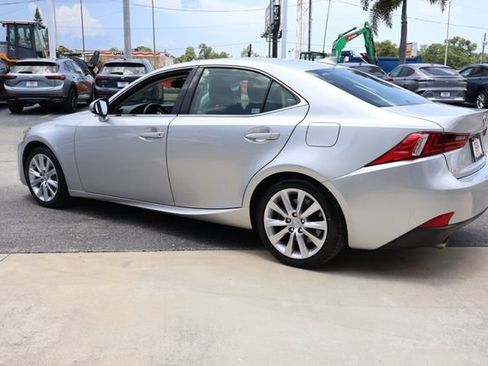 Used 2016 Lexus IS 200t RWD image 6