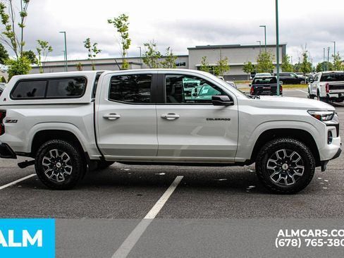 Used 2023 Chevrolet Colorado Z71 w/ Z71 Convenience Package 2 AWD/4WD image 9