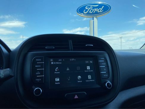 Used 2021 Kia Soul LX FWD image 26