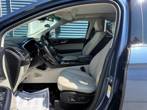 Used 2019 Ford Edge Titanium w/ Cold Weather Package AWD/4WD image 10