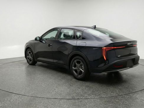 Used 2025 Kia K4 FWD image 6