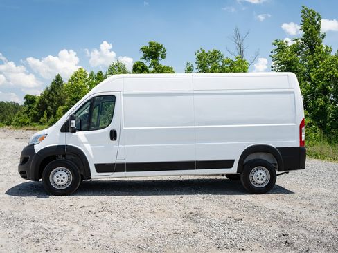 Used 2025 RAM ProMaster 2500 w/ Convenience Group FWD image 5