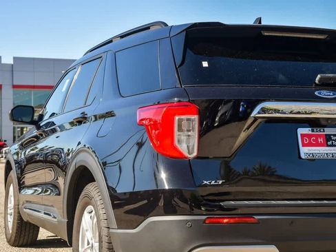 Used 2023 Ford Explorer XLT w/ Equipment Group 202A image 9