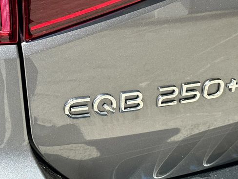 Certified 2025 Mercedes-Benz EQB 250+ image 39