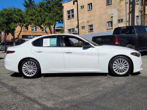 Used 2024 Alfa Romeo Giulia Sprint RWD image 29