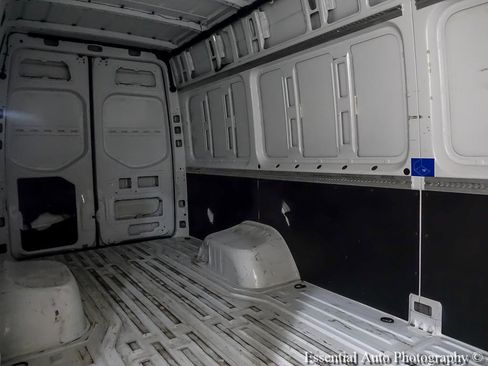Used 2019 Mercedes-Benz Sprinter 170 Cargo w/ Driver Convenience Package image 23