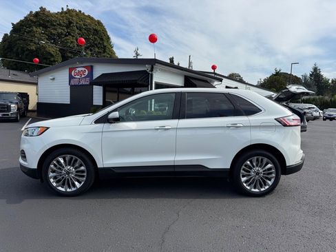 Used 2021 Ford Edge Titanium w/ Class II Trailer Tow Package image 3