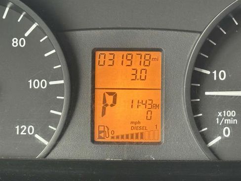 Used 2016 Mercedes-Benz Sprinter 2500 image 17