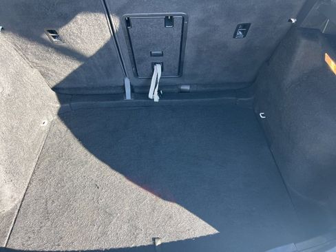 Used 2022 Volkswagen Taos S image 12