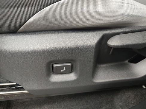 Used 2024 Toyota Tacoma TRD Sport image 14