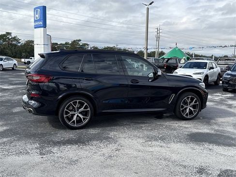 Used 2020 BMW X5 M50i w/ Premium Package image 4