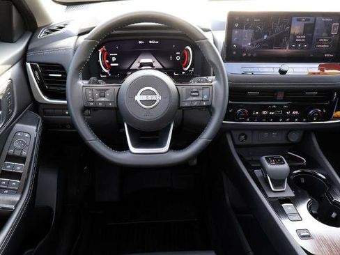 Certified 2024 Nissan Rogue SL w/ SL Premium Package FWD image 15