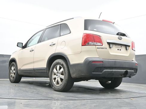 Used 2012 Kia Sorento LX w/ Third Row Pkg AWD/4WD image 27