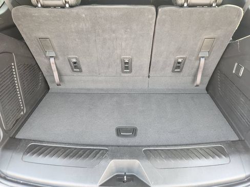 Used 2025 Chevrolet Tahoe LT RWD image 24
