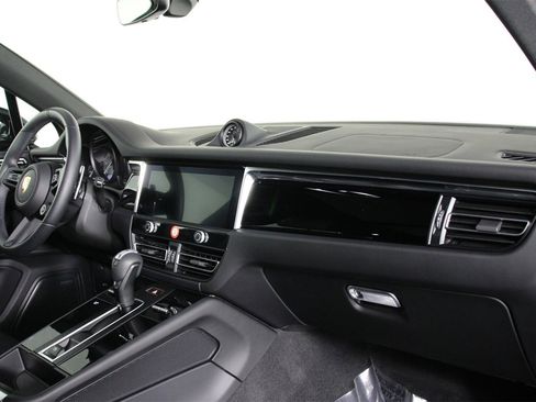 Used 2025 Porsche Macan S image 24
