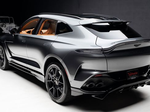 Used 2023 Aston Martin DBX 707 image 23