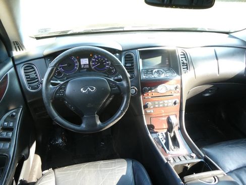 Used 2012 INFINITI EX35 Journey w/ Premium Pkg image 9