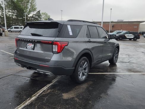 New 2026 Ford Explorer Active AWD/4WD image 14