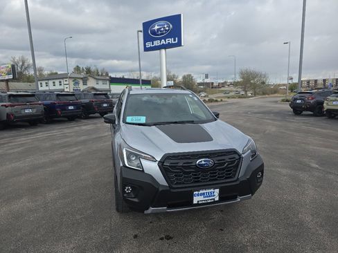 Certified 2025 Subaru Forester Wilderness AWD/4WD image 3