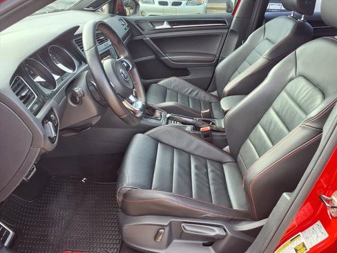 Used 2017 Volkswagen GTI SE image 6