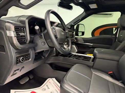 Used 2026 Ford F450 Platinum w/ FX4 Off-Road Package image 12