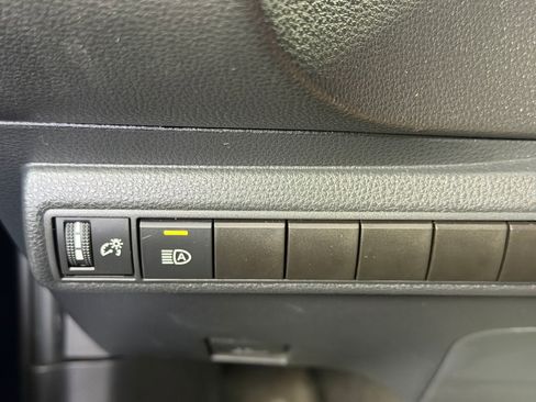 Used 2022 Toyota Corolla SE image 15