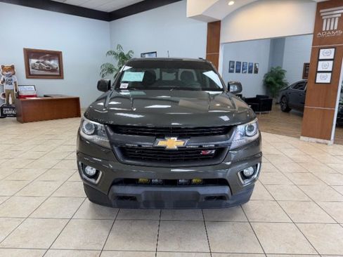 Used 2018 Chevrolet Colorado Z71 AWD/4WD image 2