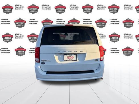 Used 2019 Dodge Grand Caravan GT image 4