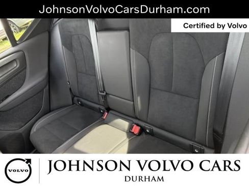 Used 2024 Volvo XC40 Recharge Ultimate RWD image 11