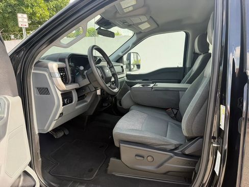 Used 2024 Ford F250 XLT AWD/4WD image 11